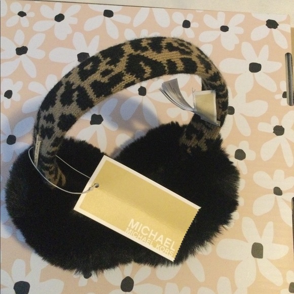 Michael Kors Ear Muffs - Picture 6 of 7